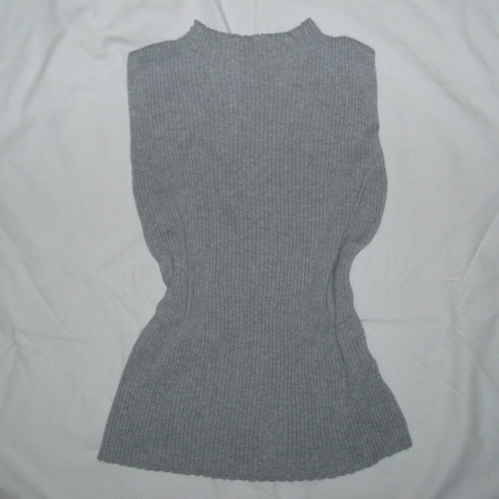 UNIQLO Light Grey Knitted Sleeveless Mock Neck Women's S